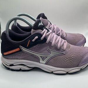 Mizuno Women's Purple Running Shoes